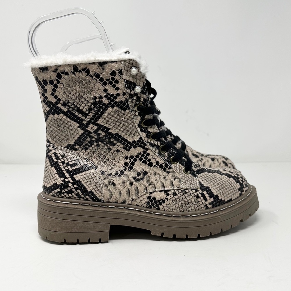 True Craft Snakeskin Combat Boots Size 8 - Picture 2 of 10